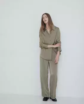 Женские широкие атласные брюки Yerse, цвет Kaki