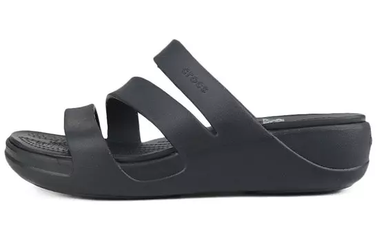 Шлепанцы и сланцы Crocs Monterey Strappy Wedge Women's