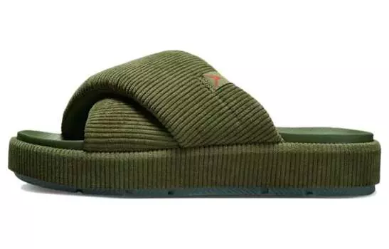 Женские шлепанцы Jordan Sophia Slide
