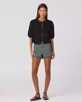 Женские шорты средней посадки с потертым подолом и четырьмя карманами Noon, зеленый