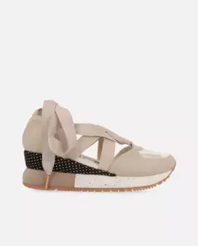 Женские спортивные босоножки на танкетке Gioseppo, мультиколор