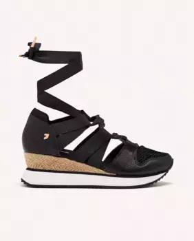 Женские спортивные босоножки на танкетке с мягкой стелькой и легкой подошвой Gioseppo, черный
