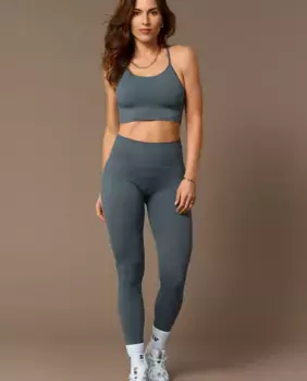 Женские спортивные леггинсы из переработанной ткани Believe Athletics, серый