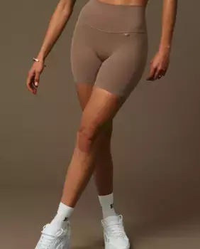 Женские спортивные шорты из переработанной ткани Believe Athletics, цвет Camel