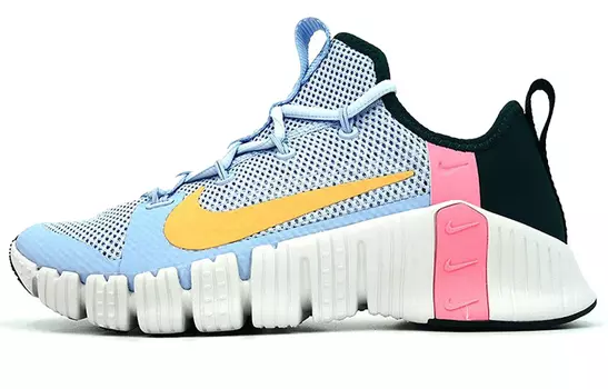 Женские тренировочные кроссовки Nike Metcon 3