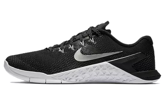 Женские тренировочные кроссовки Nike Metcon 4