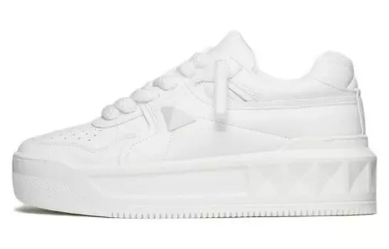 Женские кроссовки для скейтбординга Valentino с одной заклепкой