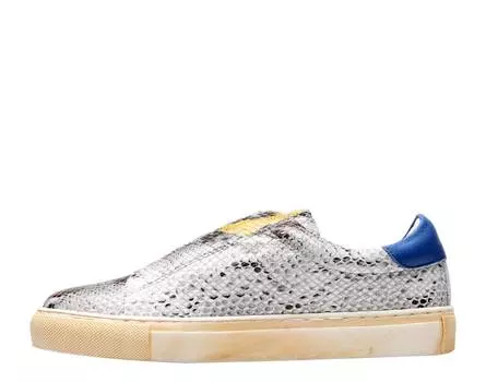 Женские туфли Nissa Slip-On серого цвета с тиснением под змею CHOCOLAT BLU