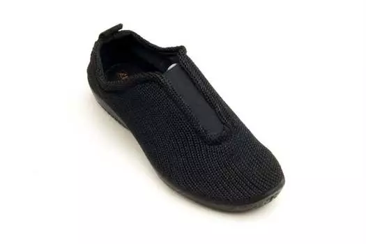 Женские туфли-слипоны черного цвета ARCOPEDICO