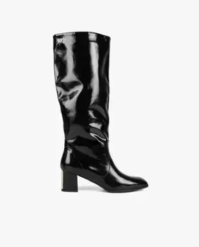 Женские высокие сапоги под лакированную кожу Lola Casademunt, черный