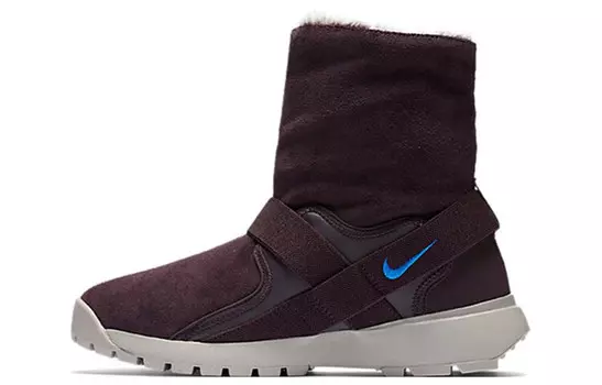 Женские зимние ботинки Nike