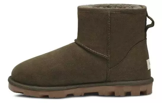 Женские зимние ботинки Ugg Essential