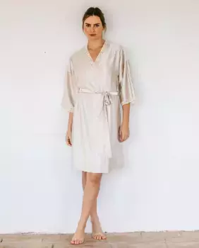 Женский атласный халат со сборками и кружевом Diseo2, цвет Nude