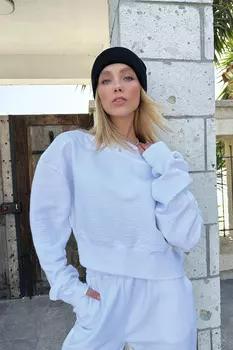 Женский белый укороченный свитшот с вырезом лодочкой Trend Alaat Stili