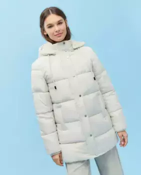 Женский длинный пуховик с капюшоном Green Coast, цвет 120 Crudo