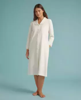 Женский халат из пике на пуговицах, с V-образным вырезом и кулиской спереди nfasis, цвет Crudo