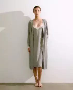 Женский халат с кружевной отделкой nfasis, цвет 820 Gris medio