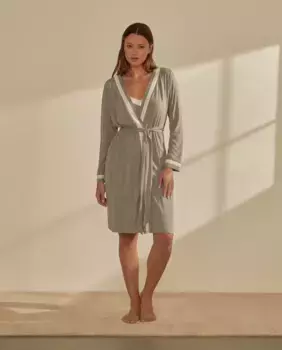 Женский халат с кружевом и запахом nfasis, серый