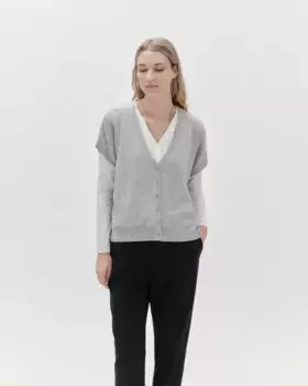 Женский кардиган с коротким рукавом и застежкой на пуговицы Caroll, светло-серый