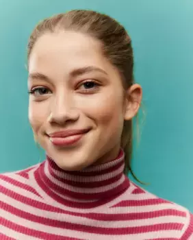 Женский полосатый свитер в рубчик с высоким воротником Green Coast, розовый