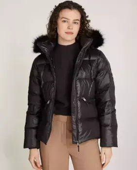 Женский пуховик с меховым капюшоном Calvin Klein, черный