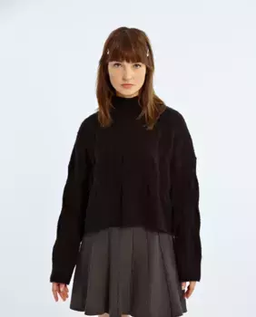 Женский свитер объемной вязки косой вязки Lili Sidonio, черный