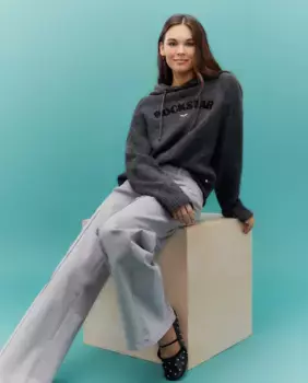 Женский свитер с капюшоном и вышивкой Green Coast, черный