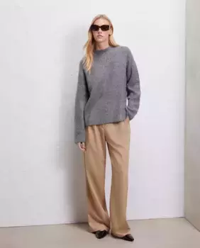 Женский свитер с круглым вырезом жемчужной вязки Easy Wear, цвет 820 Gris Medio