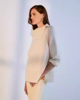 Женский свитер с пуговицами на воротнике Woman El Corte Ingls, цвет 120 Crudo