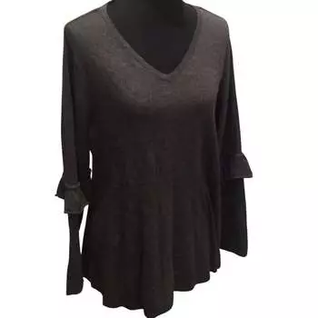 Женский свитер с V-образным вырезом и оборками на локтях - Plus In Black Style & Co.