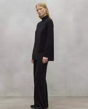 Женский свитер в стиле дотком со спущенными плечами и разрезами по бокам Ecoalf, черный