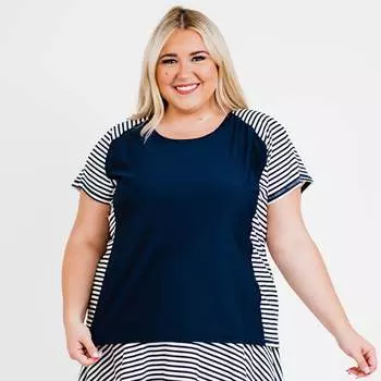 Женский свободный топ Adele с коротким рукавом Calypsa, цвет navy/sunshine sails