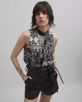 Женский топ без рукавов с высоким воротником IKKS, черный