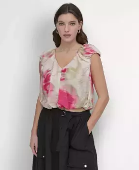 Женский топ с V-образным вырезом и короткими рукавами в цветочном принте DKNY, розовый