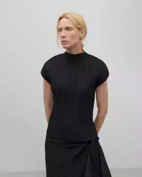 Женский топ с высоким воротником в мятую клетку Adolfo Dominguez, черный