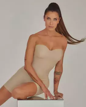 Женское боди без бретелек с ножкой от Pilar Rubio Selmark, цвет Natural