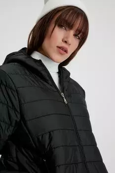Женское черное стеганое удобное пальто из водонепроницаемого и ветрозащитного волокна Tonny Black, черный