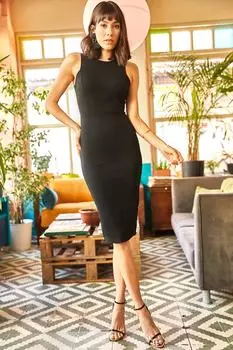 Женское черное трикотажное платье с деталью на молнии и разрезом на спине Olalook, черный