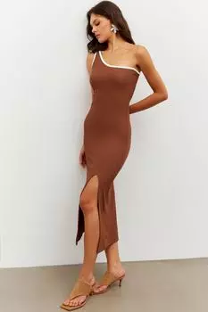 Женское коричневое платье миди с разрезом на одно плечо и окантовкой Cool & Sexy, коричневый
