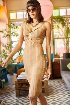 Женское платье из фактурного трикотажа светло-коричневого цвета с вырезами Olalook, коричневый