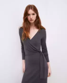 Женское платье вышитое крестом Tintoretto, цвет 820 Gris Medio