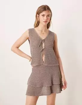Жилет ASOS DESIGN с завязкой спереди, цвет мокко