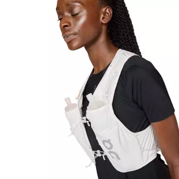 Жилет для бега On Ultra с карманами, белый