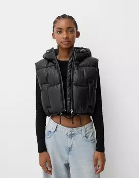 Жилет из искусственной кожи с капюшоном Bershka, черный