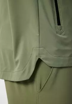 Жилет J.LINDEBERG Sports, зеленый