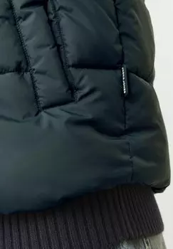 Жилет Jack & Jones, темно-зеленый