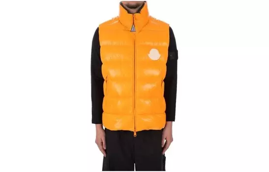Жилет мужской оранжевый Moncler