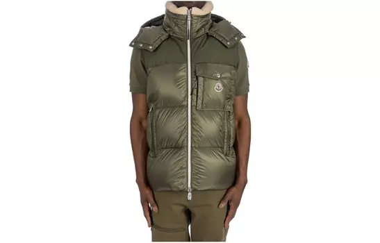 Жилет мужской зеленый Moncler