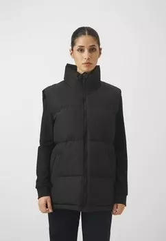 Жилет ONLCALI PUFFERWAISTCOAT ONLY Petite, цвет black