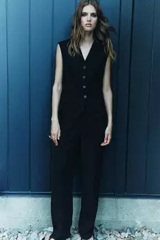 Жилет с карманами ZARA, черный